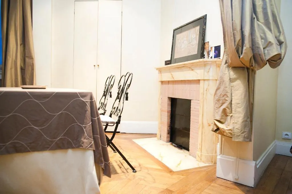 Appartement De Prestige Champs-Elysees Hotel