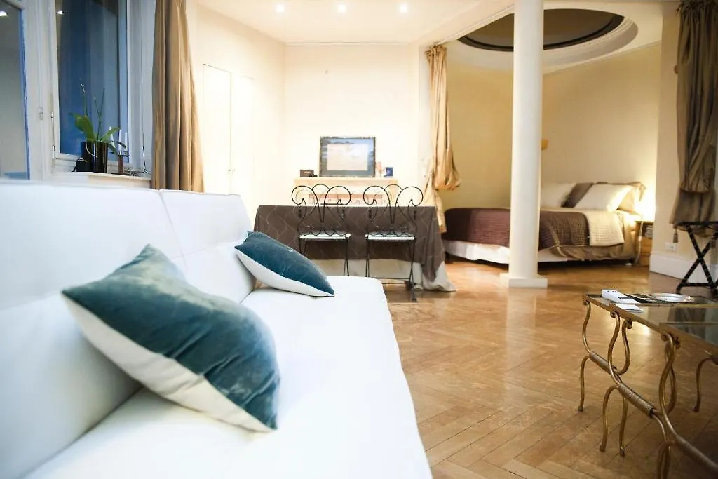 Appartement De Prestige Champs-Elysees Hotel Paris